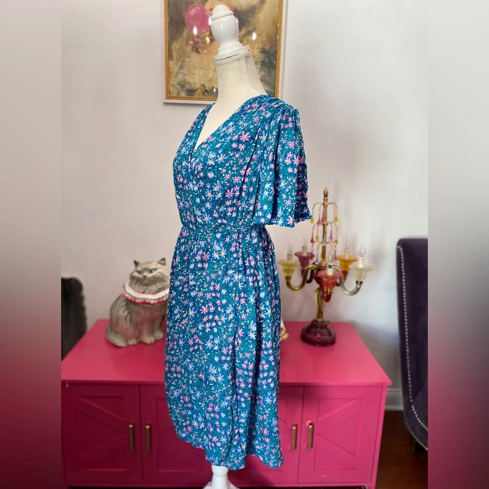 ❌SOLD❌DRAPER JAMES LARGE WRAP DRESS FLORAL BLUE PINK POCKETS - Picture 3 of 5